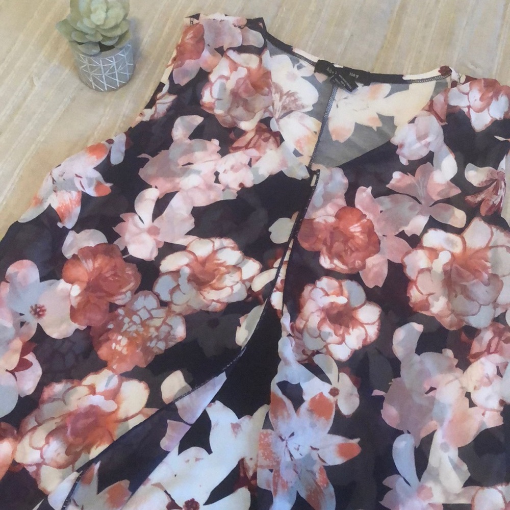 Women’s XL Short Sleeve Floral Print Blouse